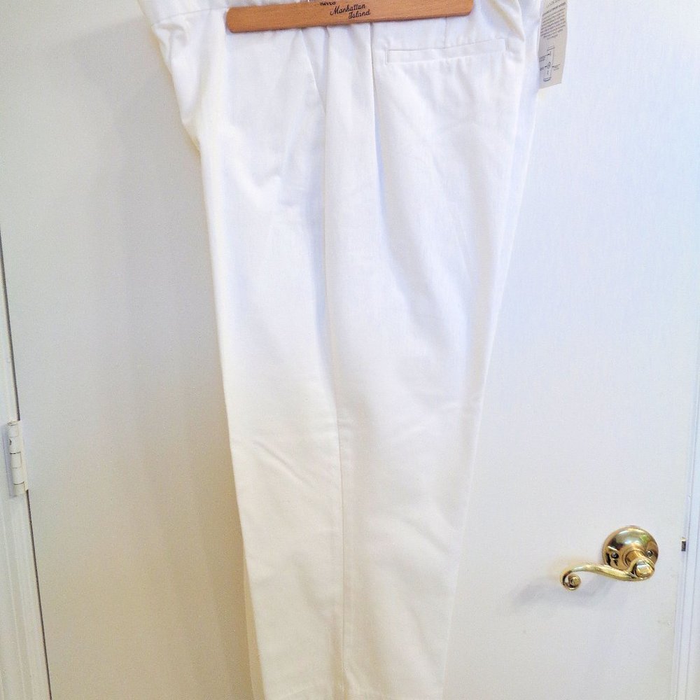 Lands End Petite 16 Fit 3 White Capri Slacks - Never Worn